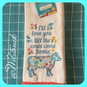 The Pioneer Woman 2- Cow hand towels :
I’ll Love you till the Cows come home